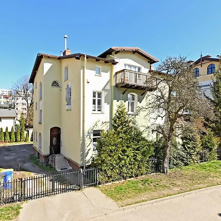 Topos Apartament Apartment *